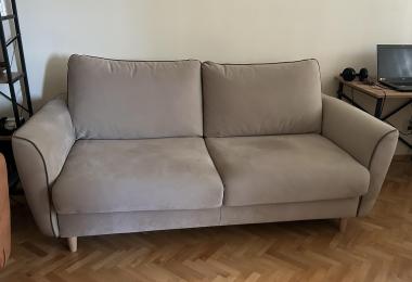 Продавам софа-кревет